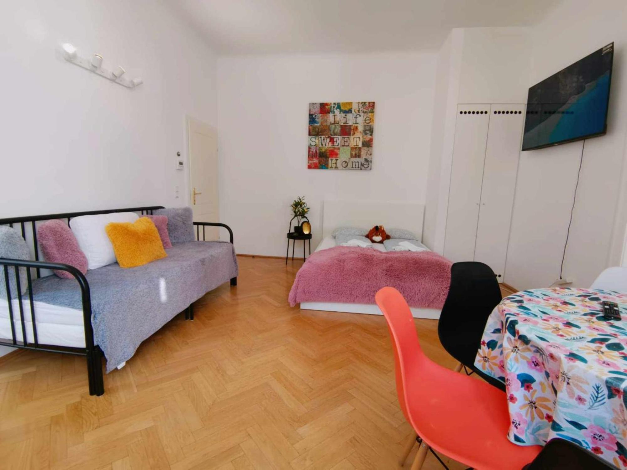 Central And Round 3 Minutes To City Shopping Center And Schoenbrunn Palace Βιέννη Εξωτερικό φωτογραφία