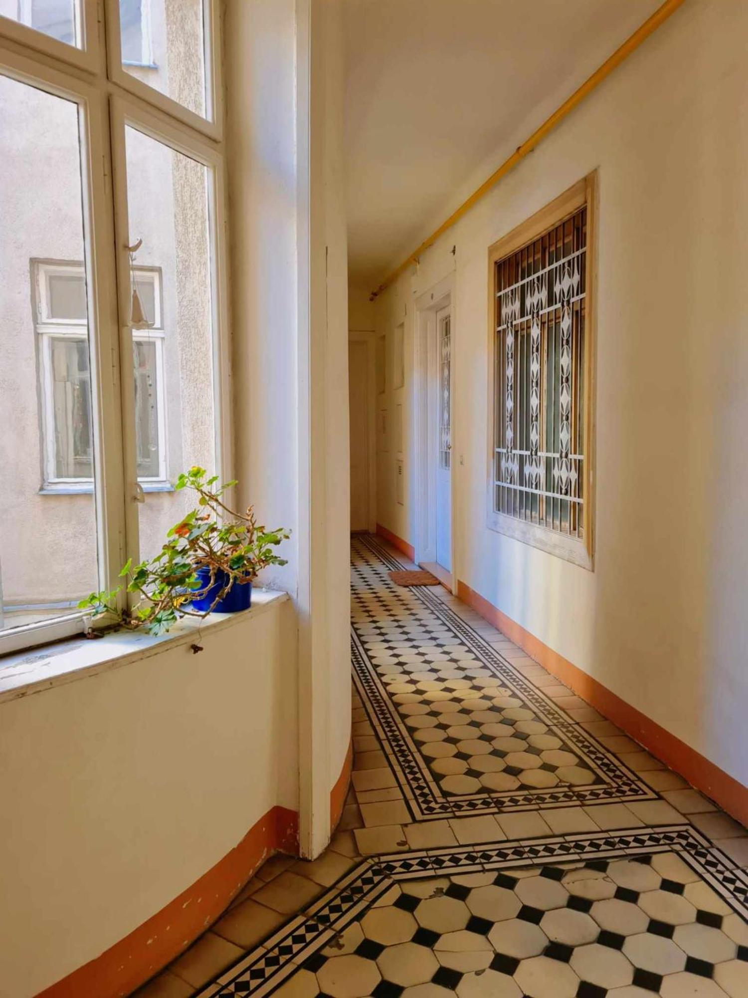 Central And Round 3 Minutes To City Shopping Center And Schoenbrunn Palace Βιέννη Εξωτερικό φωτογραφία